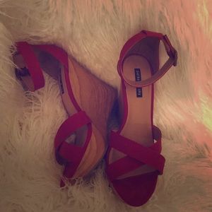 Parker & sky Red wedge heels, size 8, 4”